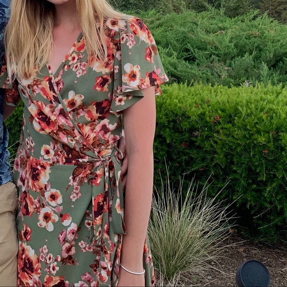 Floral wrap dress - Picture 1 of 3